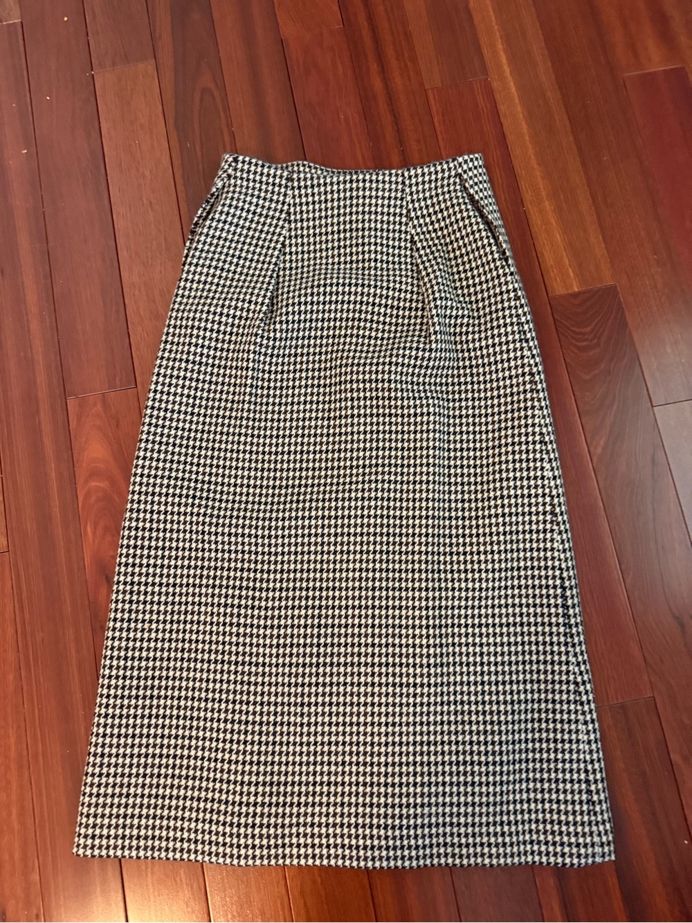 KORS Michael Kors 100% Wool Italian Houndstooth Button Midi Skirt SZ 2 - Picture 2 of 4